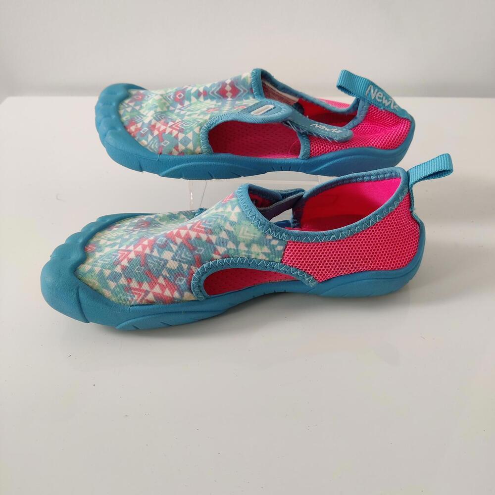 Newtz Girls' Youth Water Shoes Size 13 1 Summer Beach Vacation Swimming